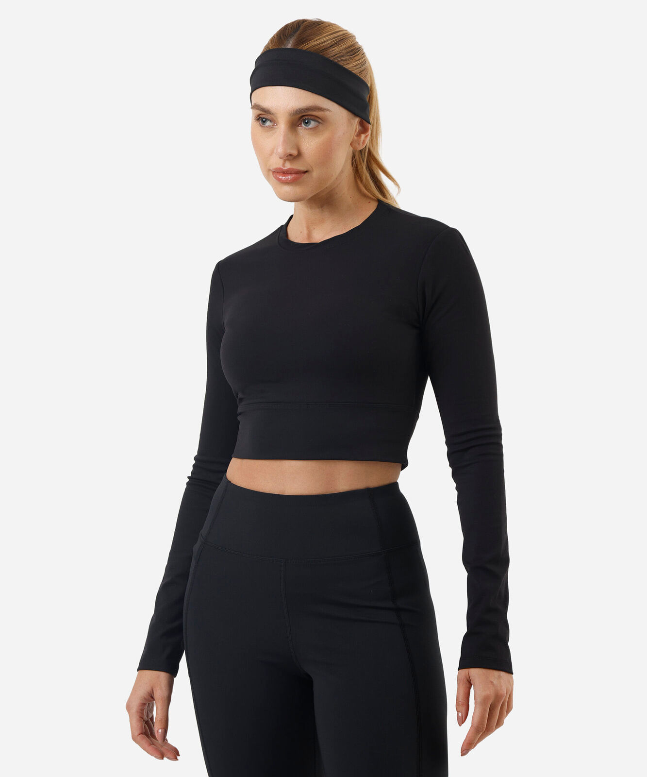 cropped feminino de poliamida esportivo com recorte preto
