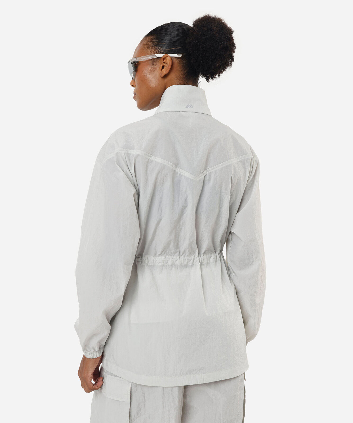 parka feminina esportiva texturizada cinza