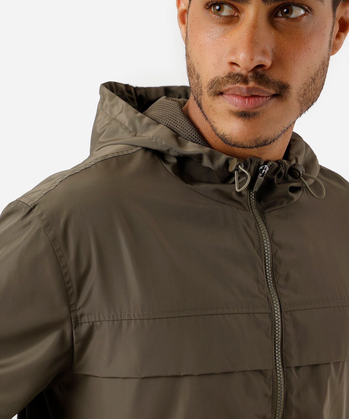 jaqueta masculina corta vento com capuz esportiva verde