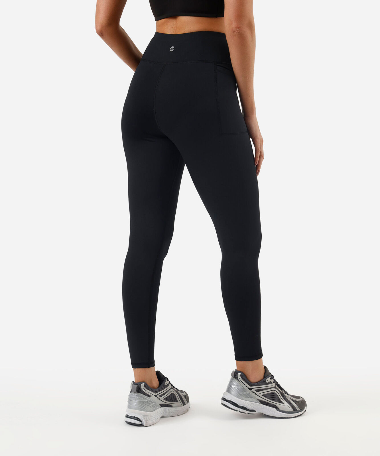 calça legging feminina esportiva com bolso preta