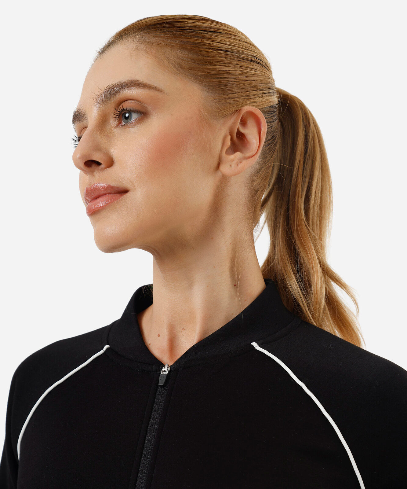 jaqueta feminina esportiva com nervura preta