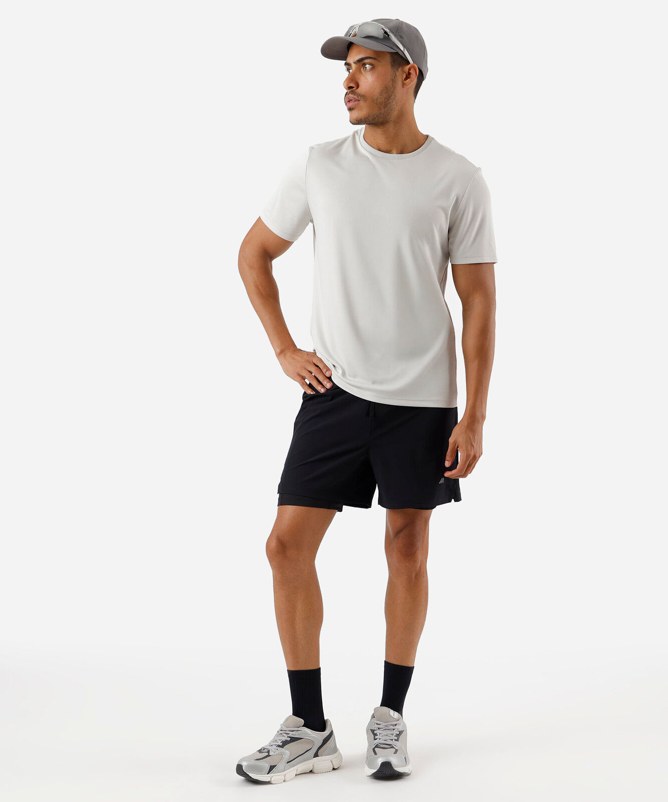camiseta masculina cinza