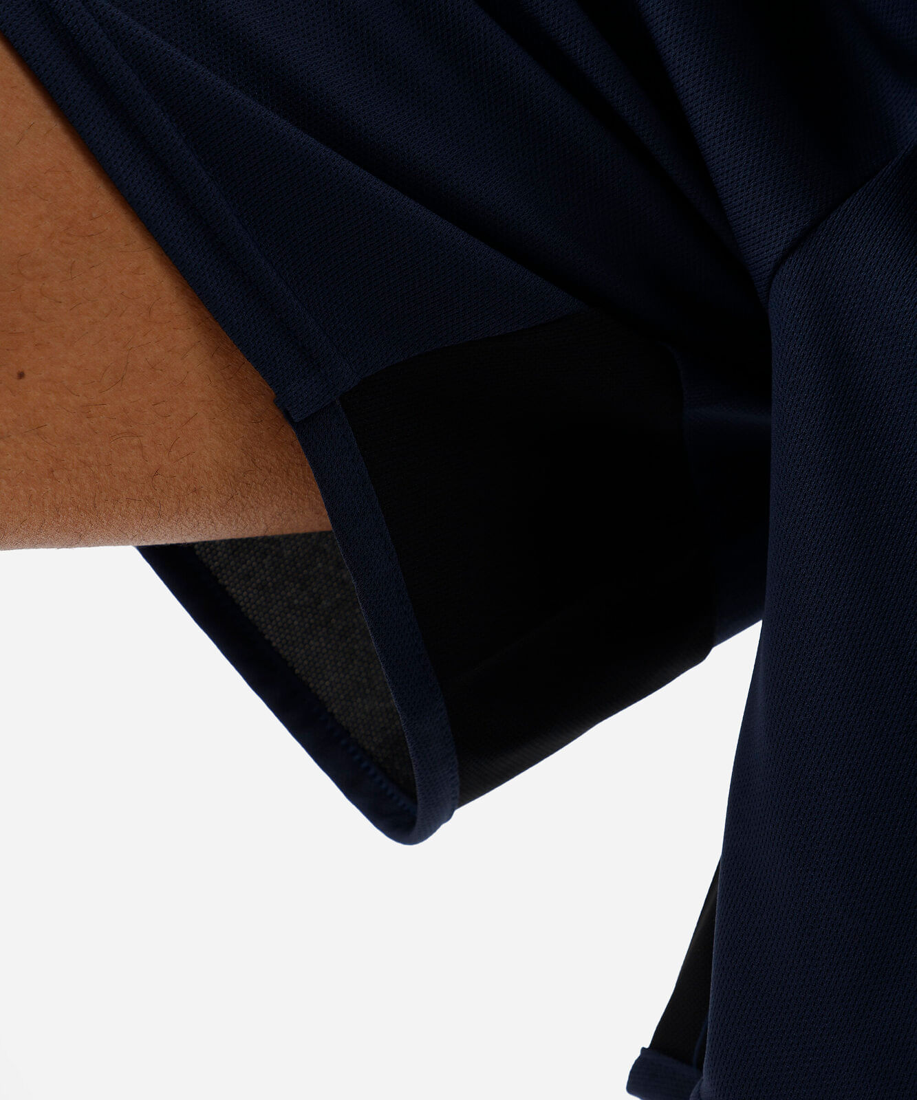short masculino esportivo texturizado com recorte azul