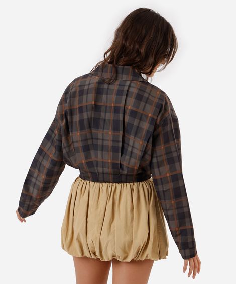 jaqueta cropped feminina com pregas xadrez marrom