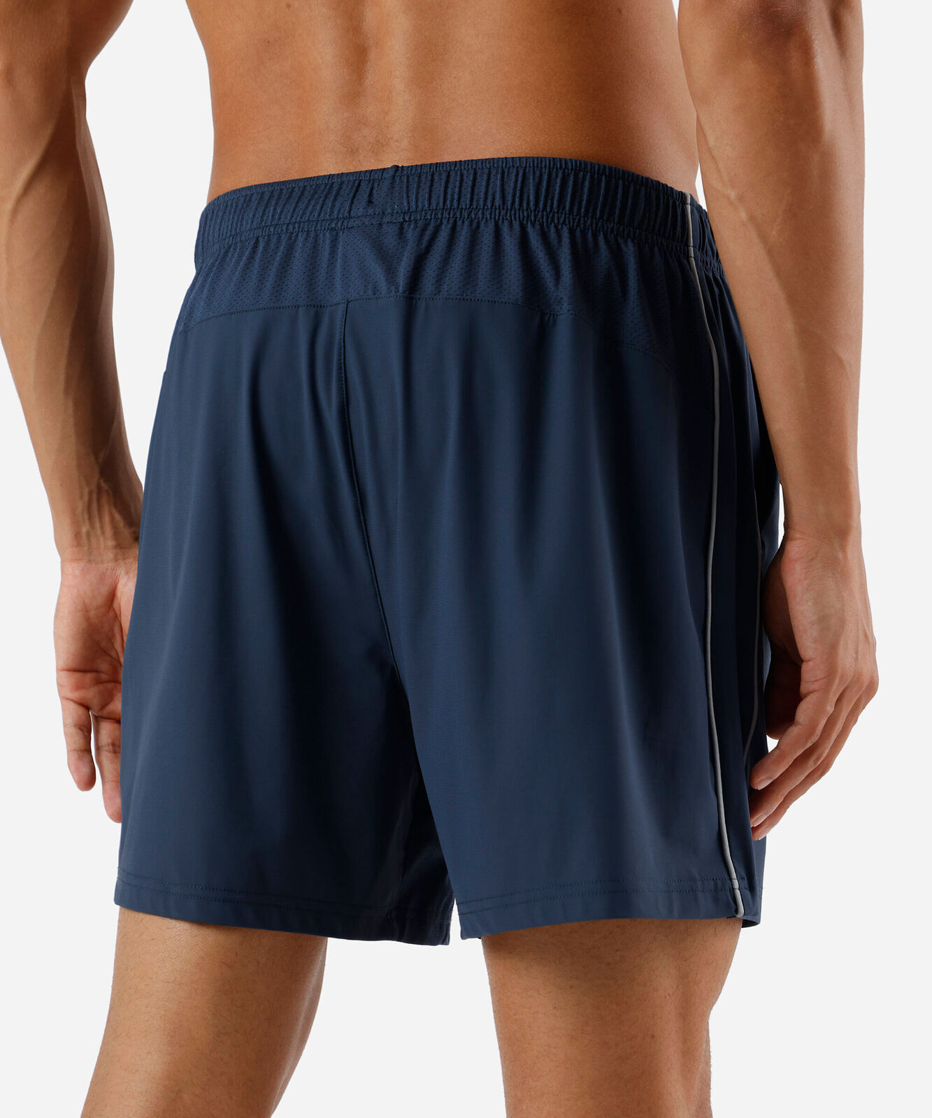 short masculino de poliamida esportivo com recorte e nervuras azul