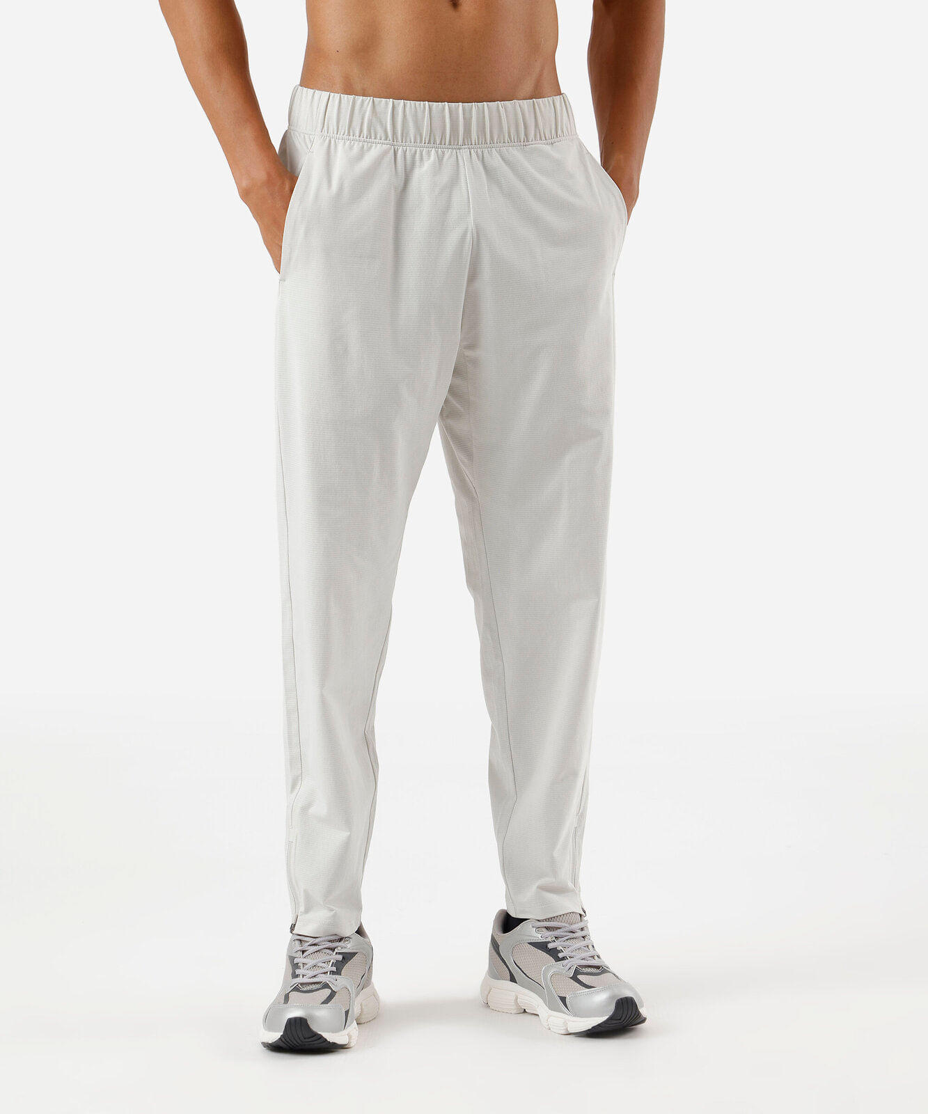 calça reta masculina esportiva com zíper na barra cinza