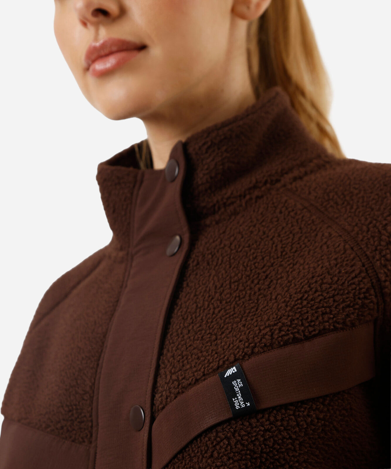 jaqueta bomber feminina de sherpa esportiva marrom
