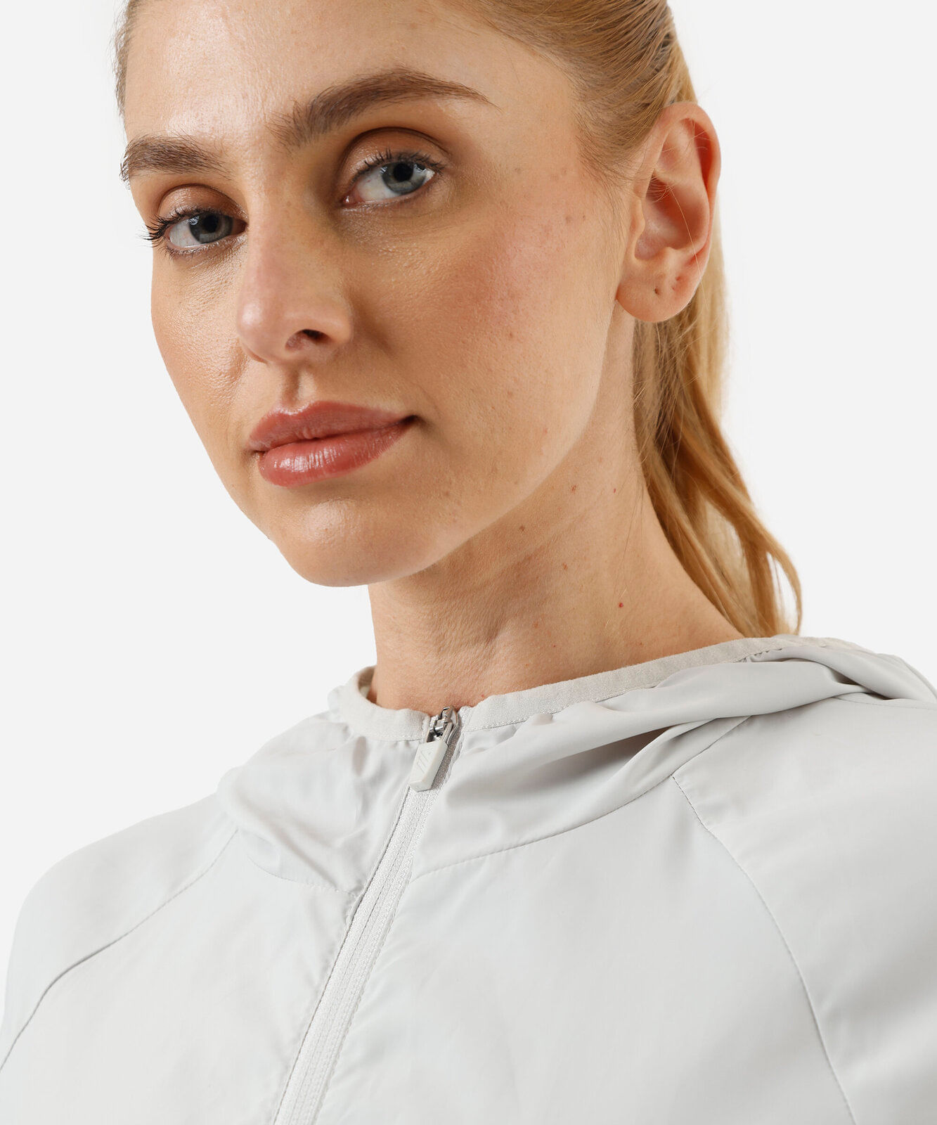 jaqueta feminina corta vento com capuz cinza