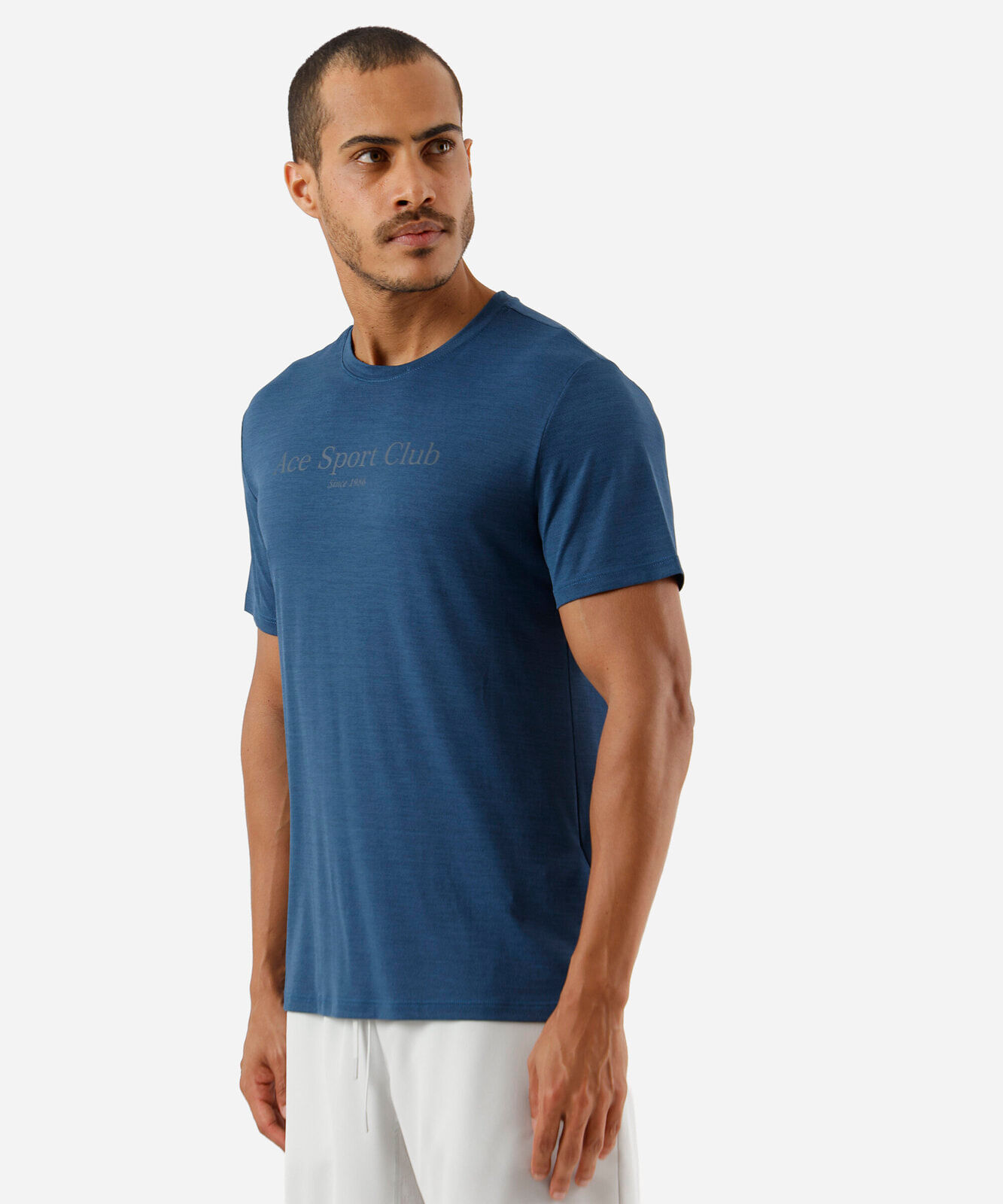 camiseta masculina esportiva de poliamida estampada azul