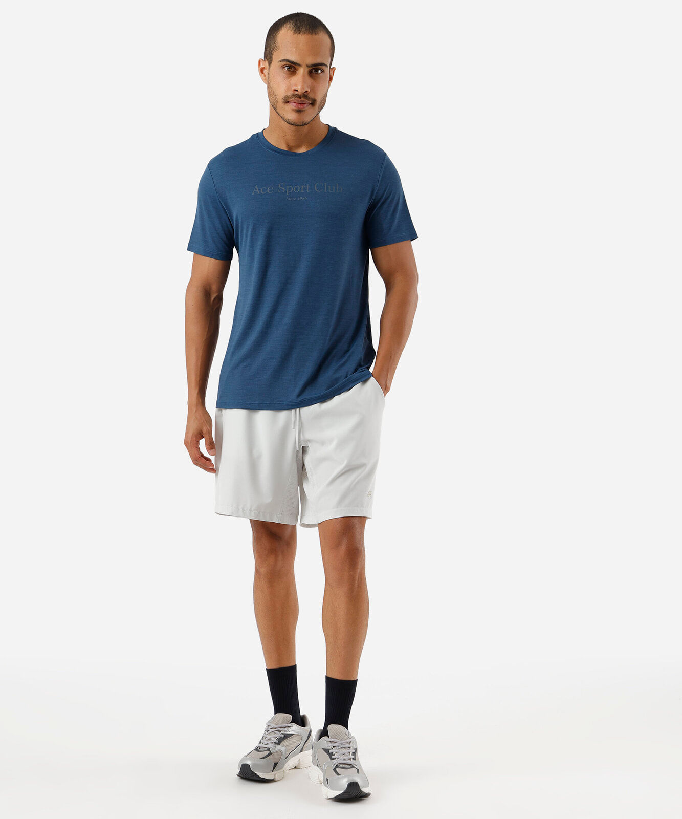 camiseta masculina esportiva de poliamida estampada azul