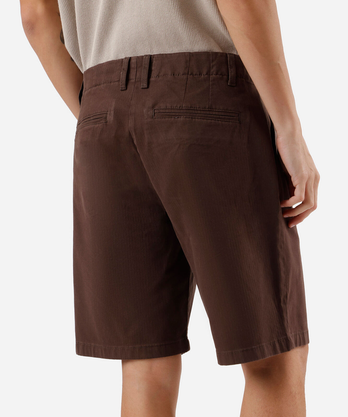 bermuda chino reta masculina de sarja marrom