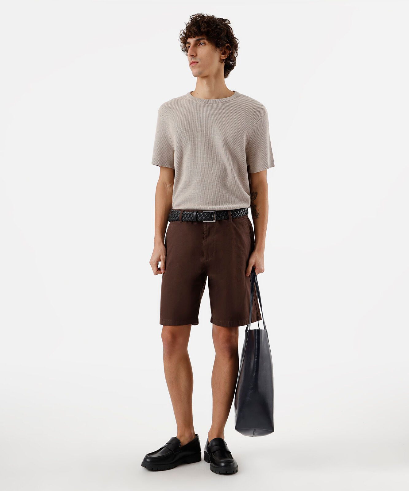 bermuda chino reta masculina de sarja marrom