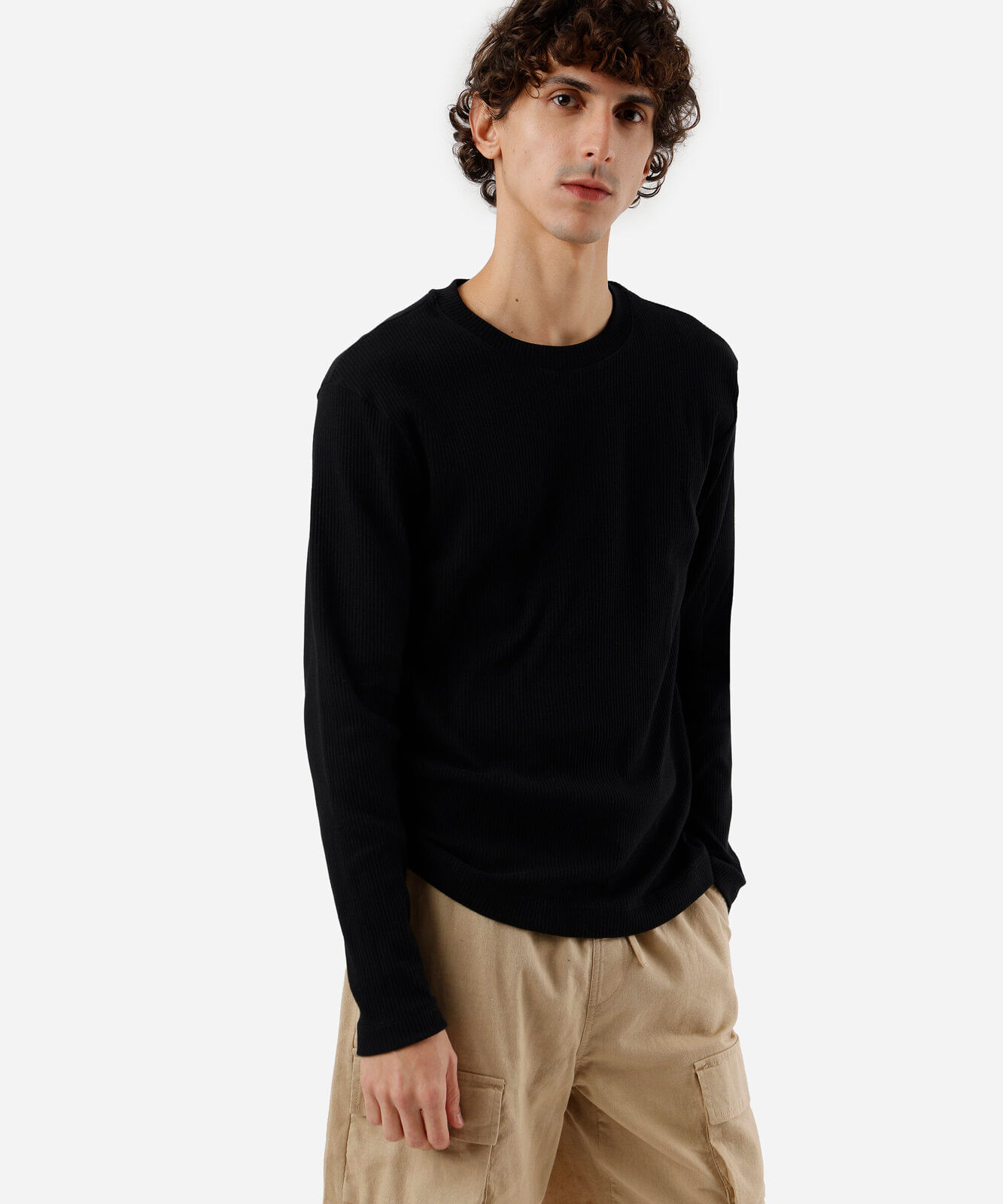 camiseta slim fit masculina de algodão manga longa canelada preta