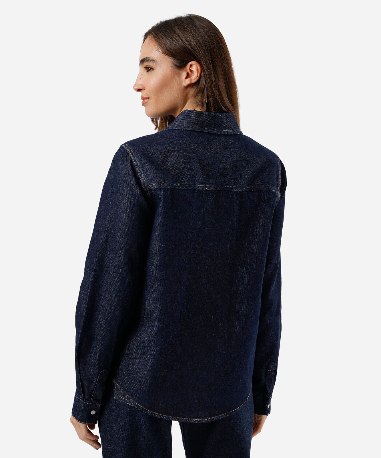 camisa feminina jeans com bolsos manga longa azul