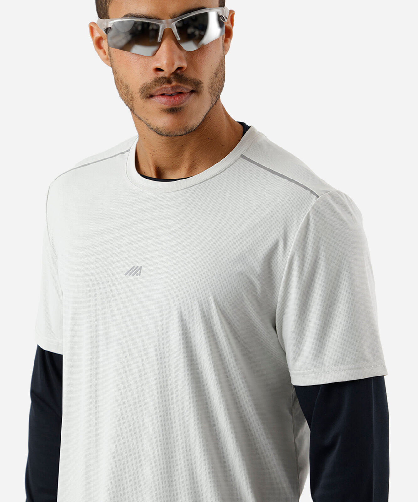 camiseta esportiva masculina de poliamida manga curta cinza