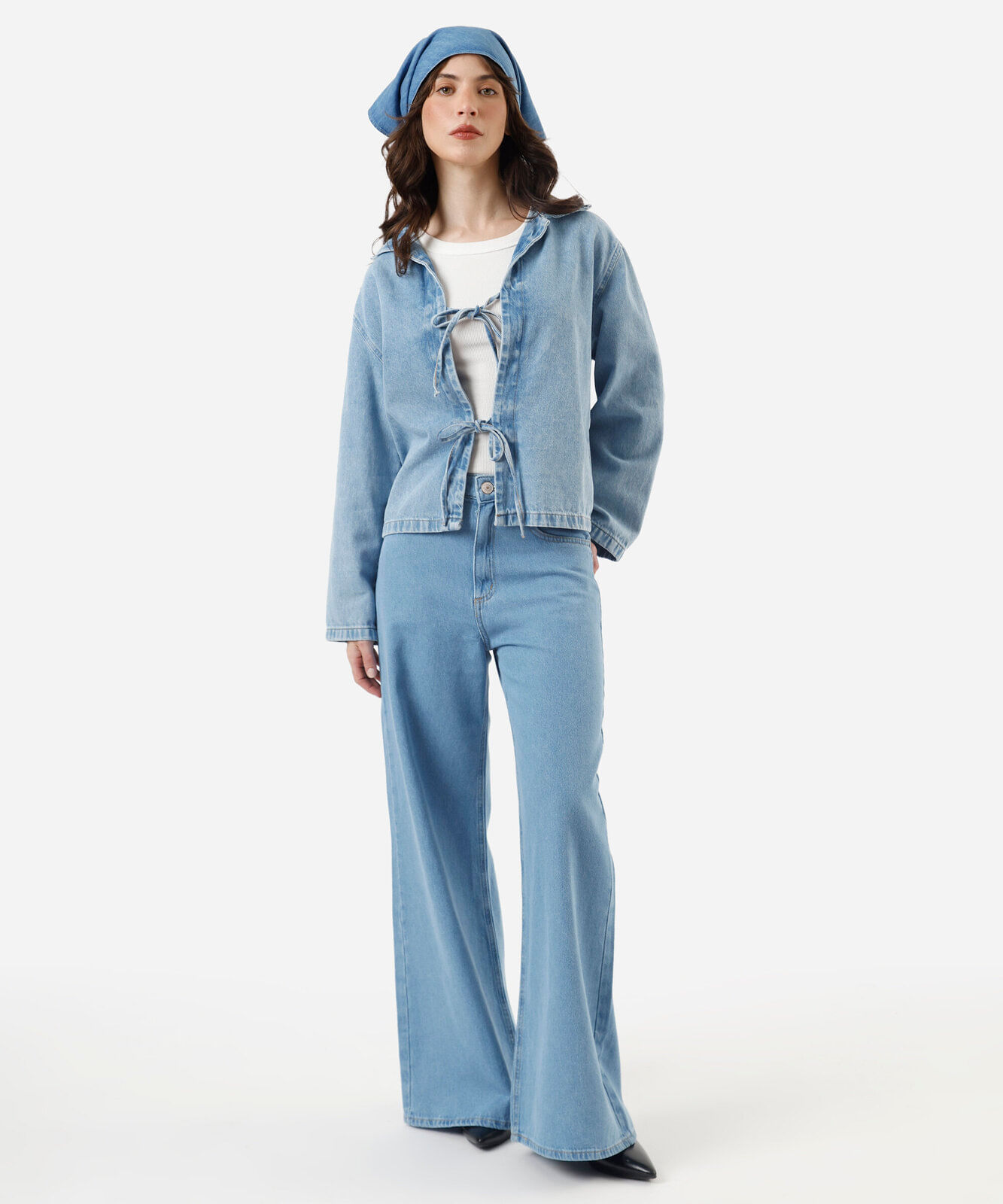 calça jeans wide leg cintura super alta azul medio