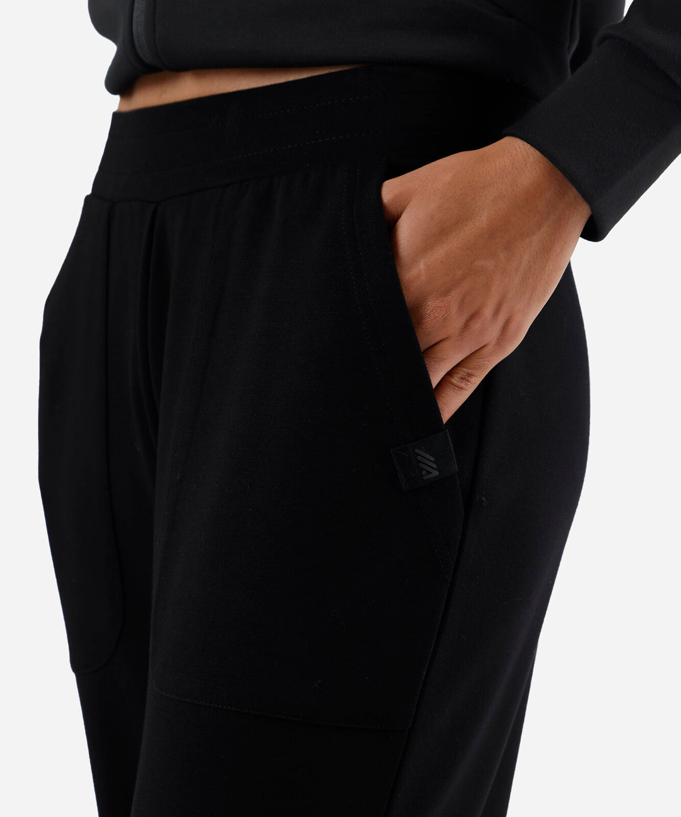calça wide leg feminina esportiva com fenda preta