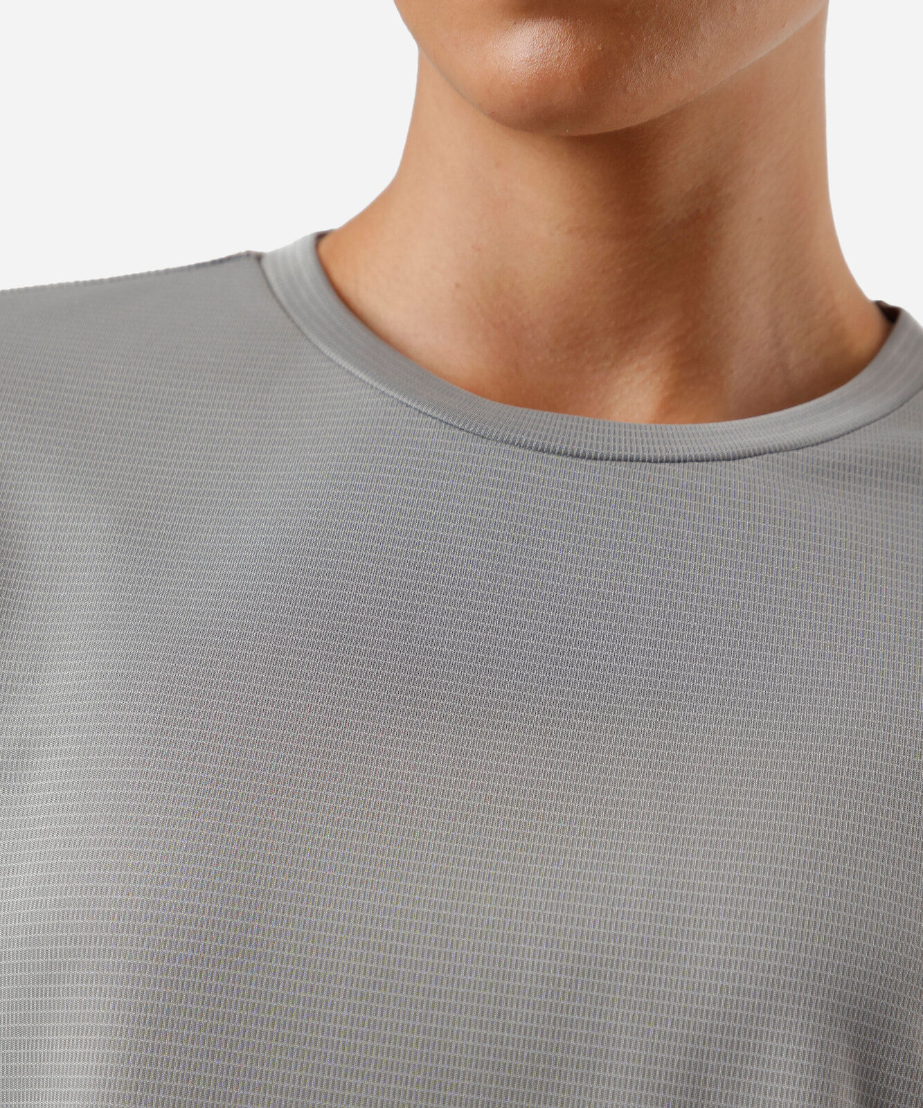 cropped feminino esportivo com refletivos cinza