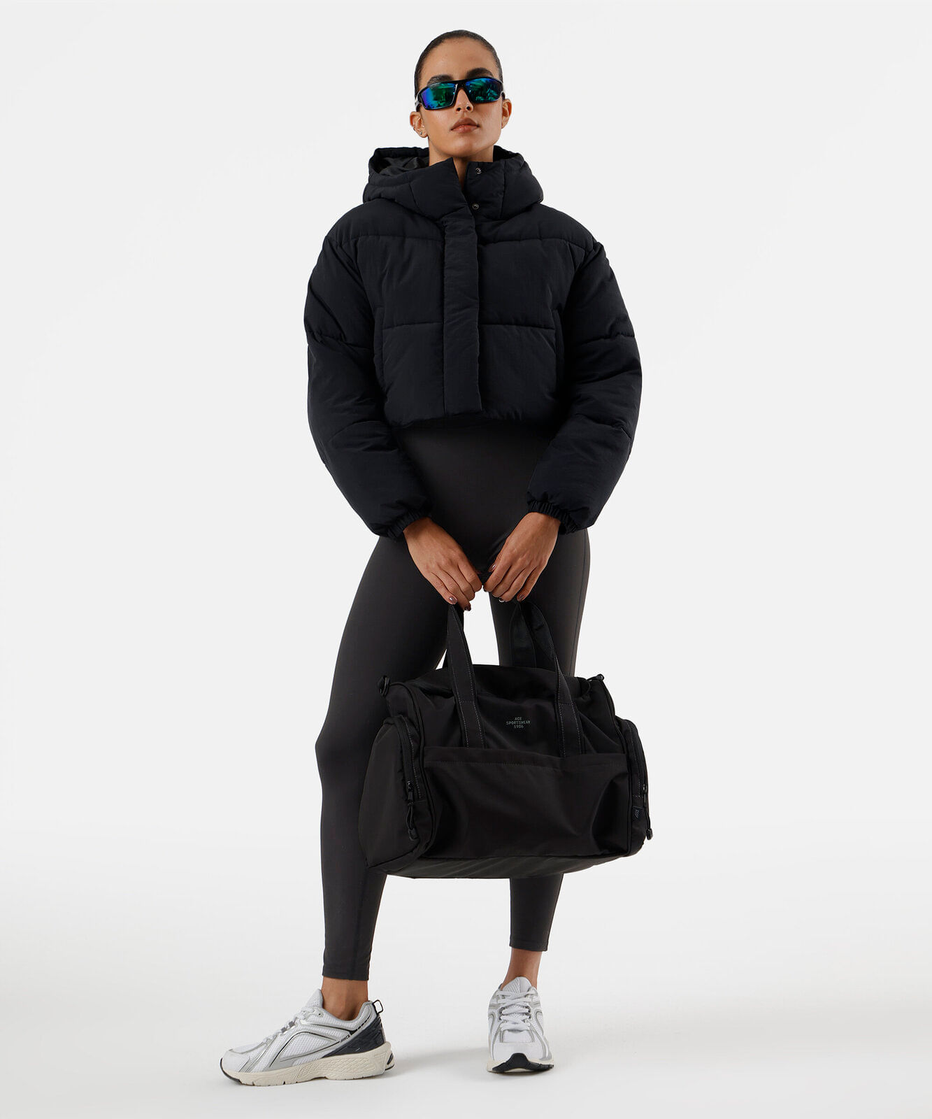 jaqueta puffer cropped feminina esportiva preta