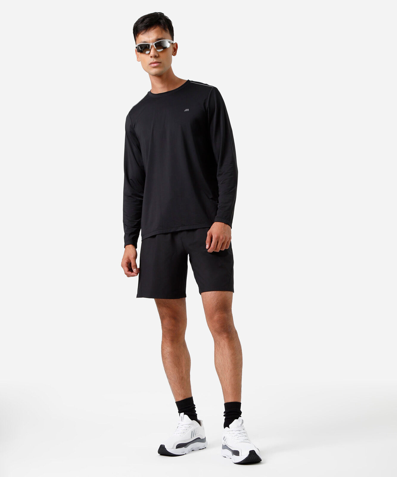 camiseta masculina esportiva manga longa preta