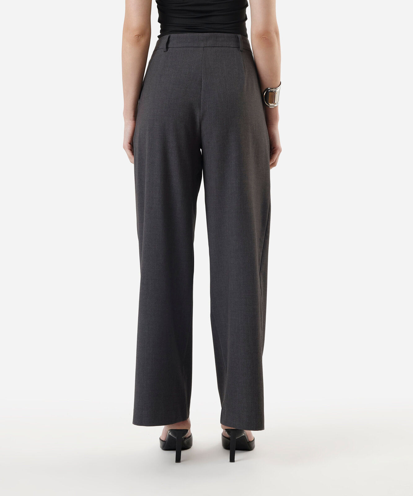 calça de alfaiataria wide leg feminina com pregas cinza