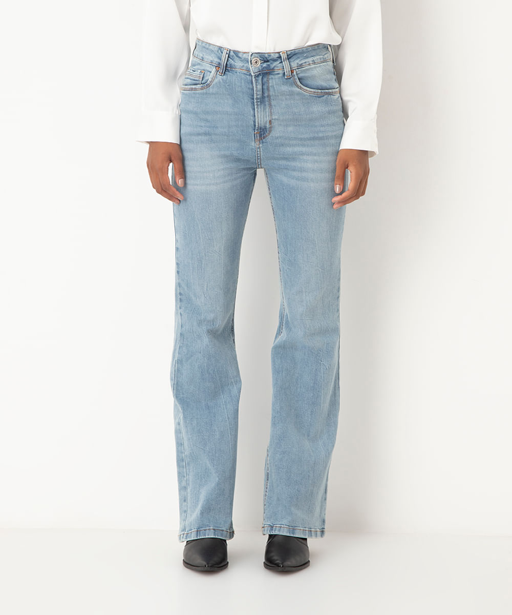 calça jeans flare boot cintura alta azul claro