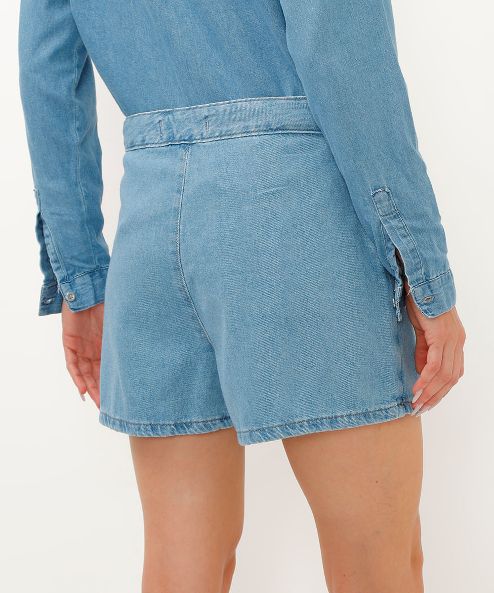 short saia jeans cintura super alta com fenda azul