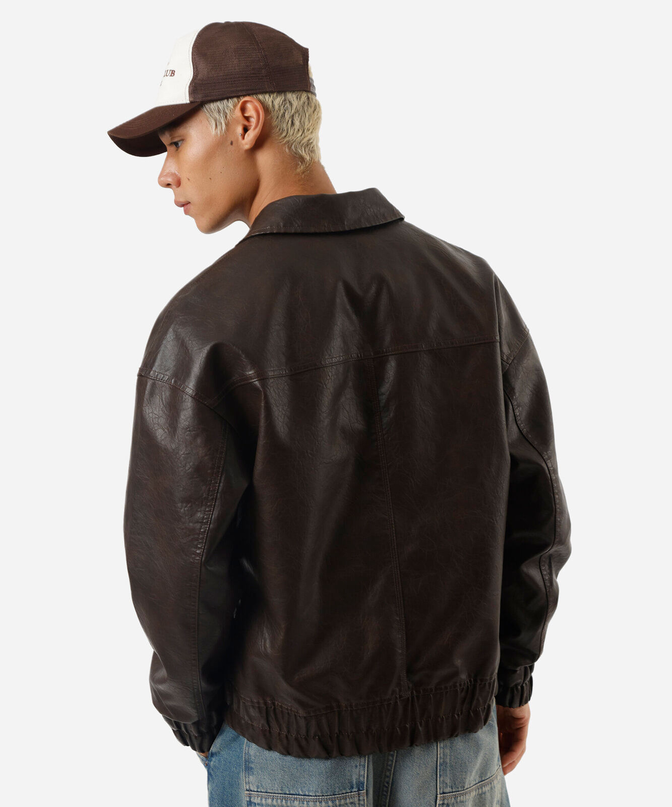 jaqueta masculina de poliuretano texturizada oversized marrom
