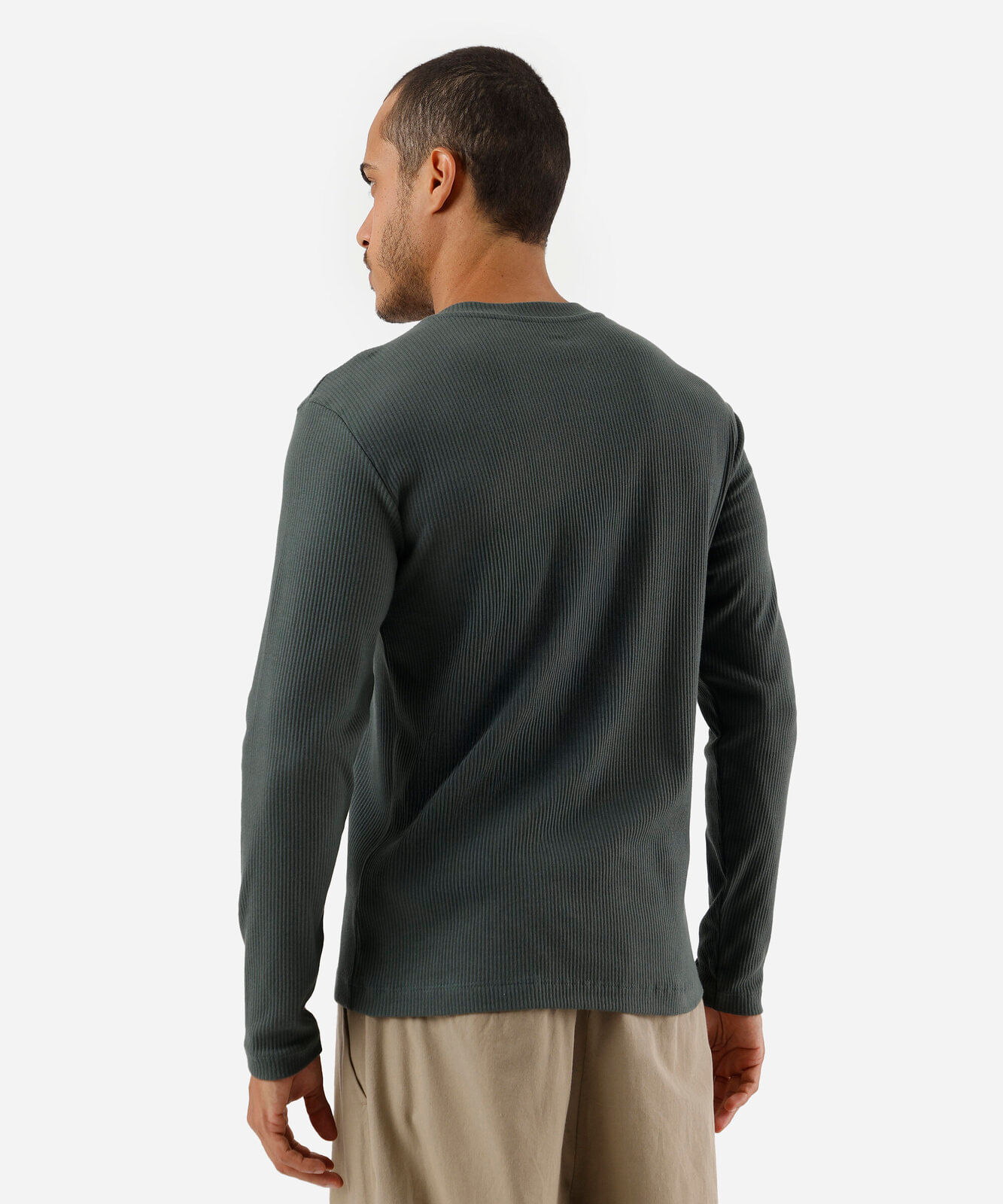 camiseta slim fit masculina de algodão manga longa canelada verde