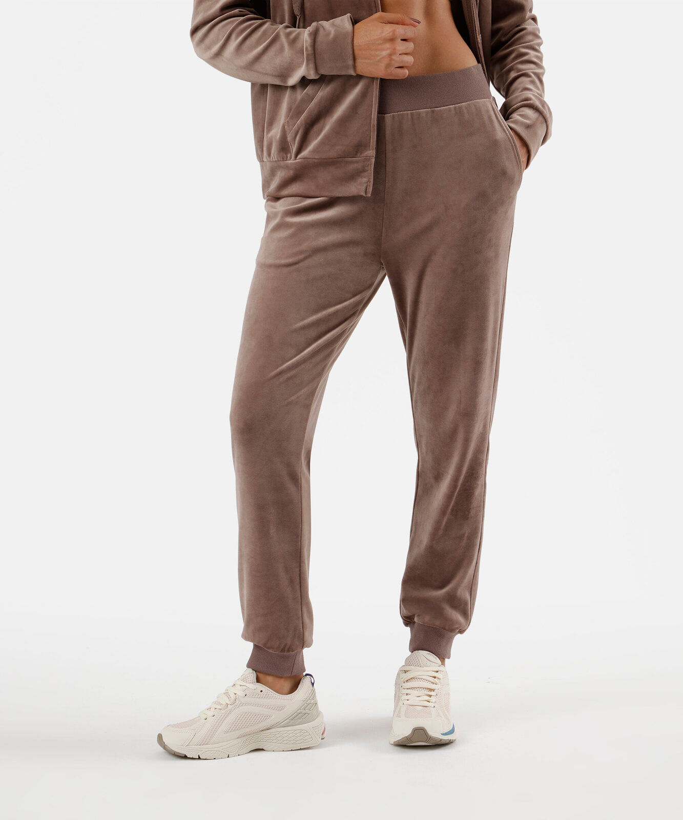 calça reta de plush cintura alta esportiva marrom