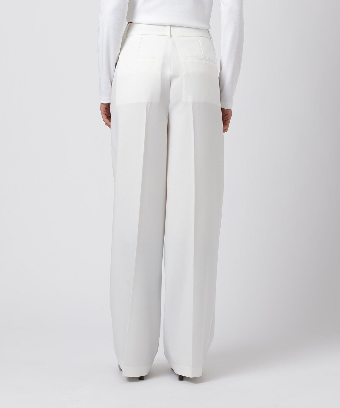 calça de alfaiataria feminina com pregas mindset off white