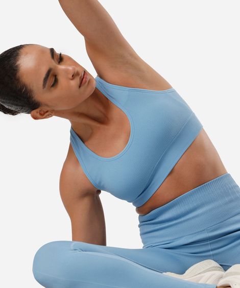 top nadador canelado com bojo removível - azul nuvem