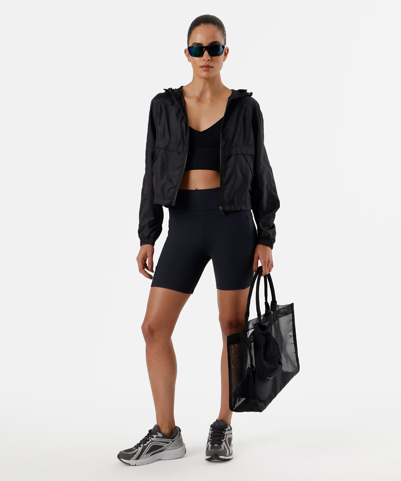 jaqueta corta vento com capuz esportiva ace - preto