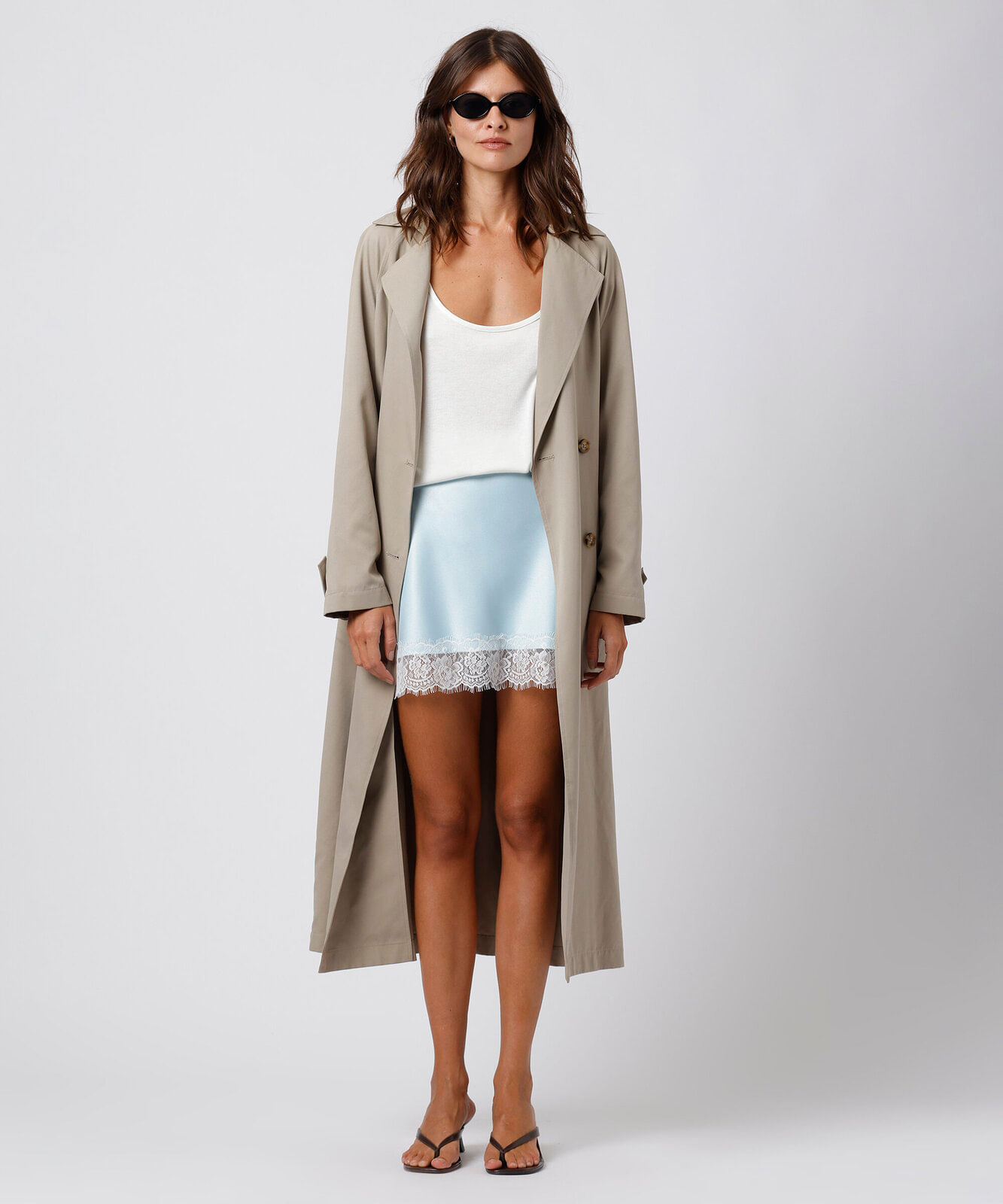 saia curta feminina com renda acetinada mindset azul
