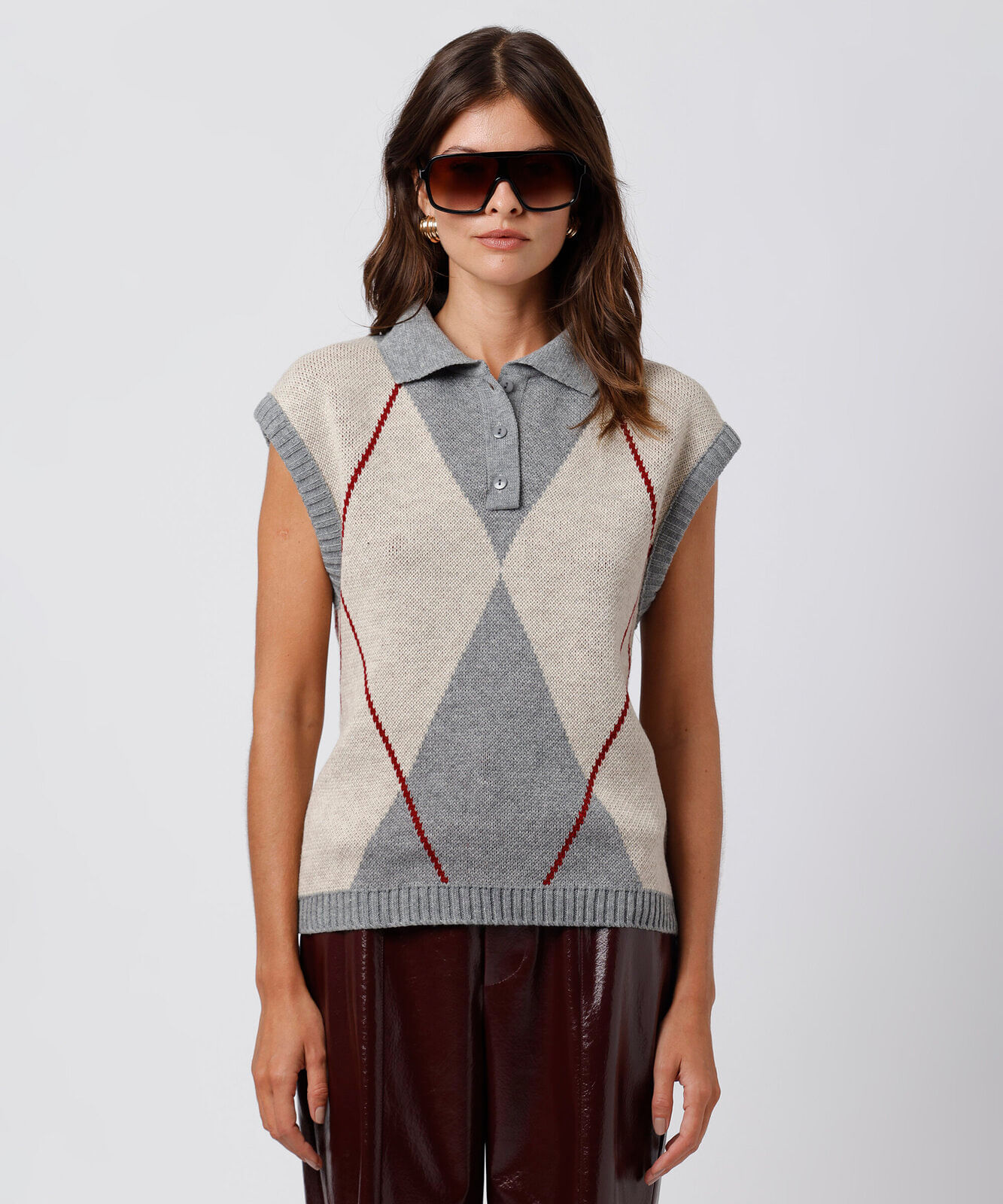 colete feminino de tricot com gola xadrez argyle mindset cinza
