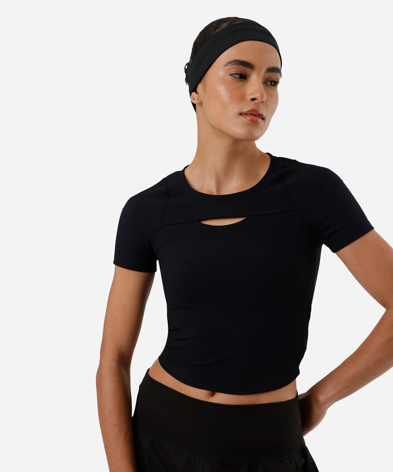 blusa feminina cropped canelada esportiva preta