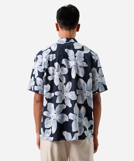 camisa masculina com linho manga curta floral azul