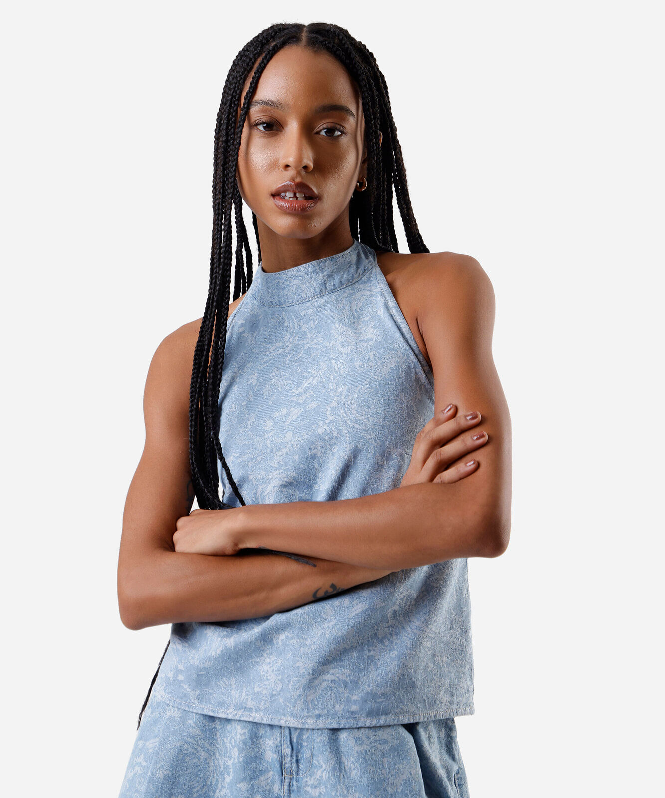 blusa feminina frente única jeans floral azul