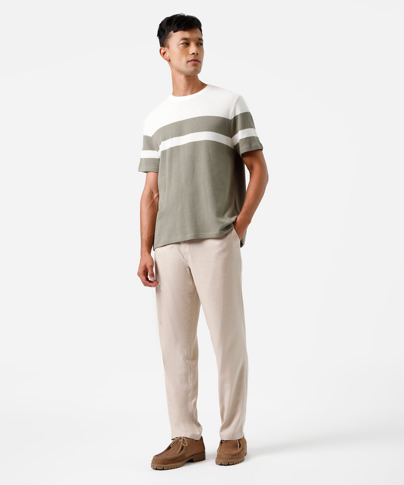 camiseta comfort texturizada listrada manga curta verde