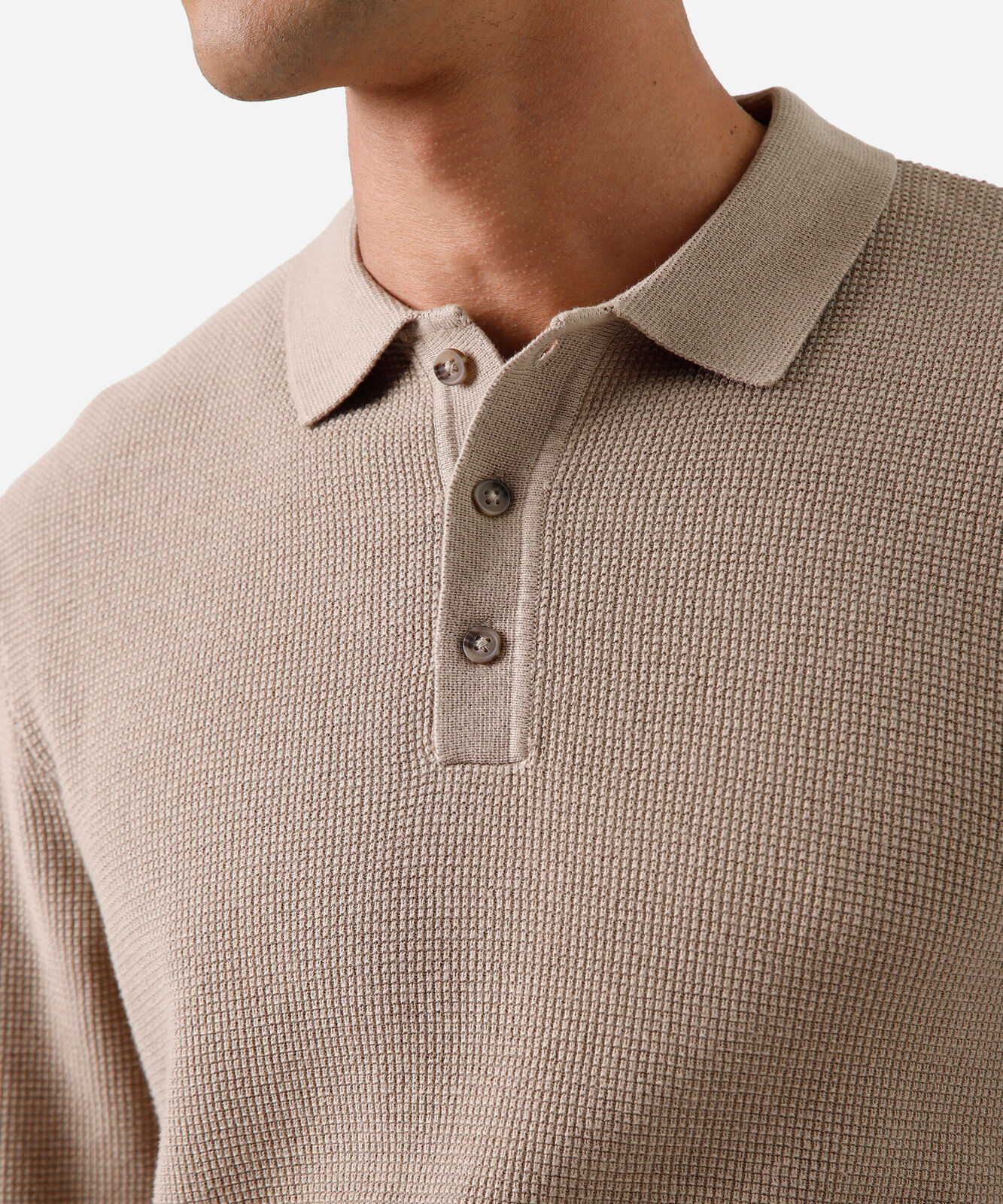 polo masculina de tricot manga longa texturizado bege