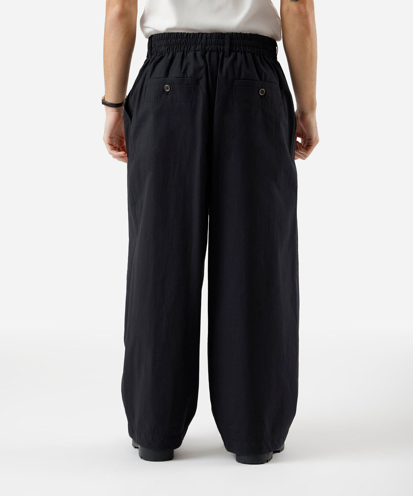calça masculina barrel  cropped preta