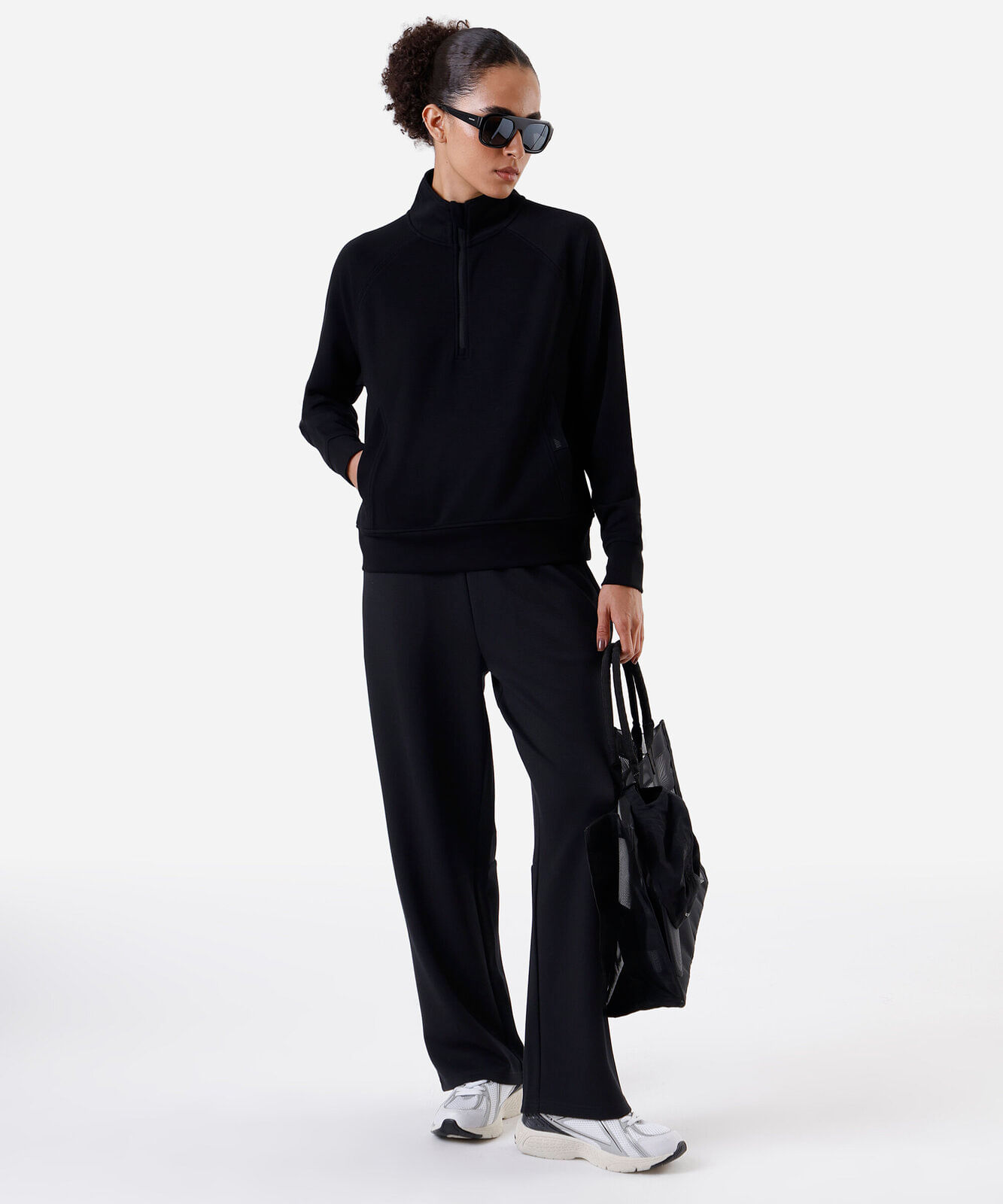 blusão feminino esportivo ace com zíper bolso canguru preto