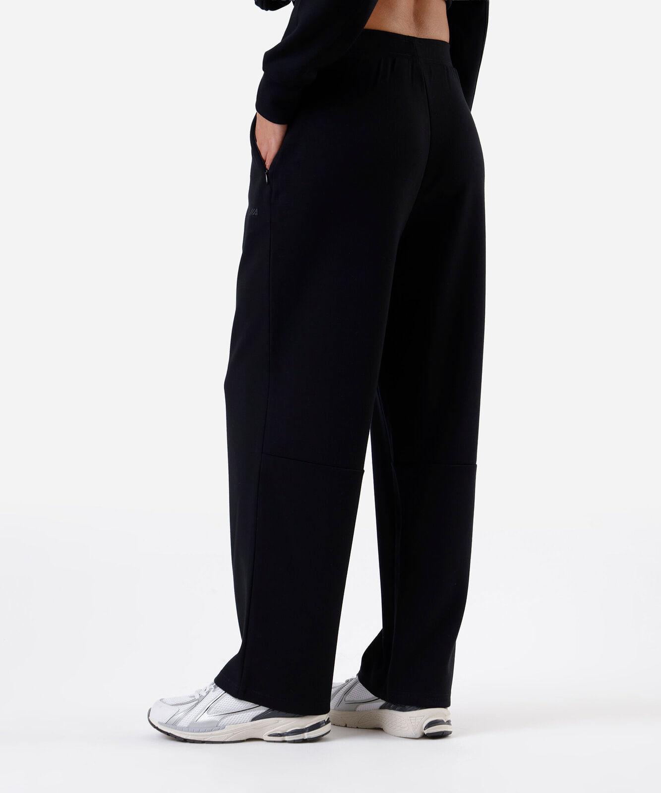 calça reta feminina esportiva preta