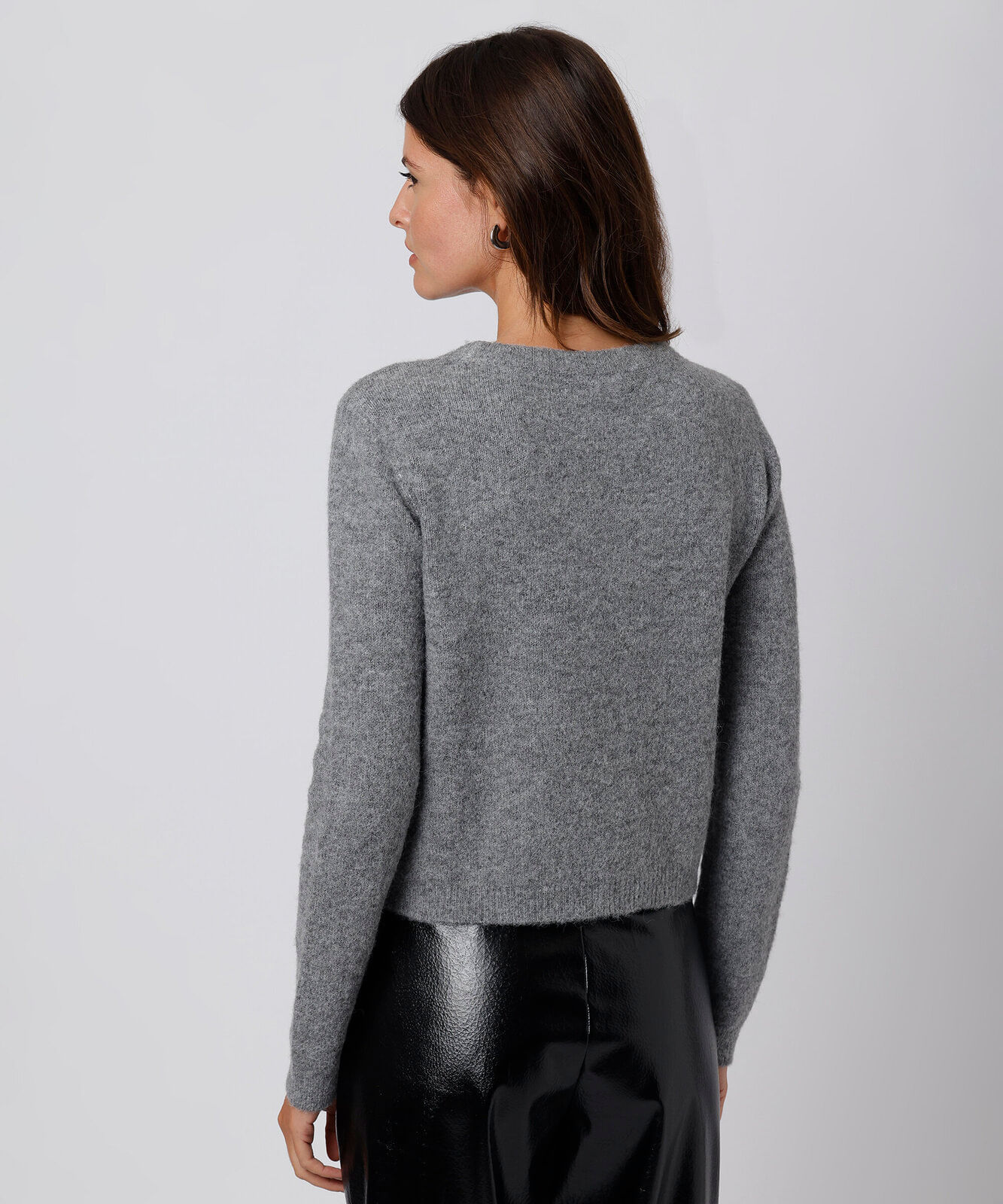 suéter feminino de tricot gola redonda mindset cinza