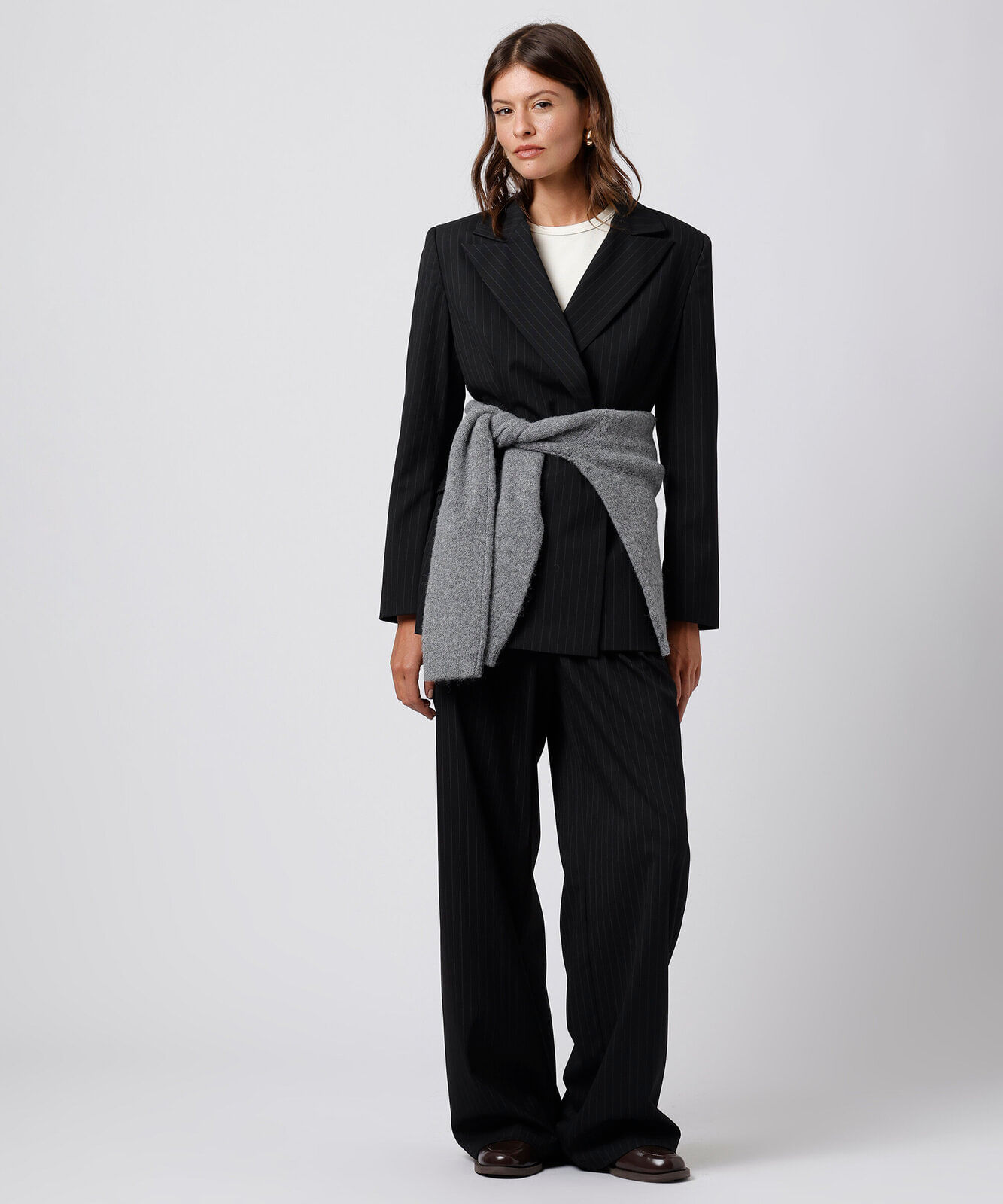 blazer de alfaiataria feminino acinturado risca de giz mindset preto