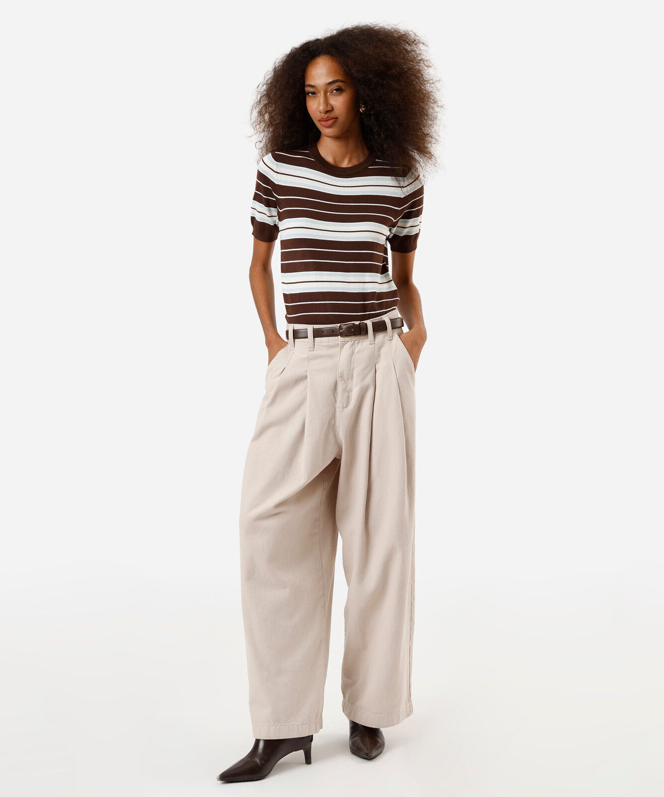 blusa feminina de tricot listrada marrom