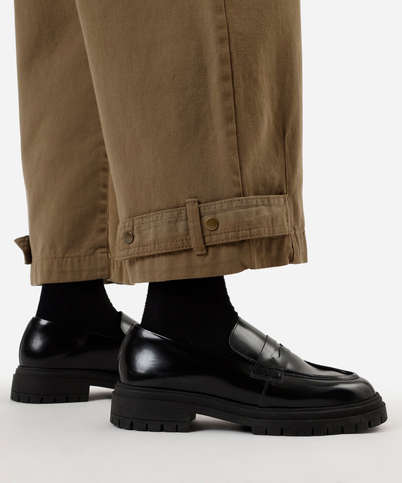 calça baggy feminina de sarja barra ajustável cintura média verde