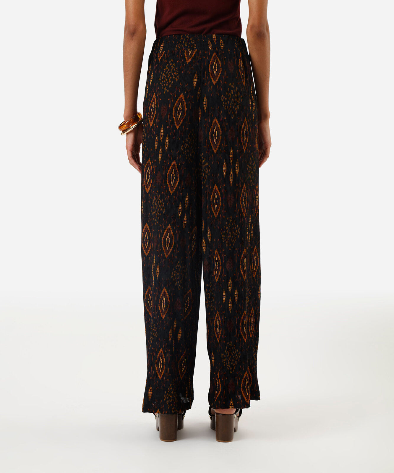 calça wide leg feminina étnica texturizada preta