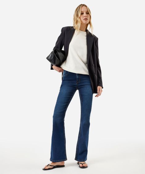 calça jeans flare stretch cintura média azul escuro