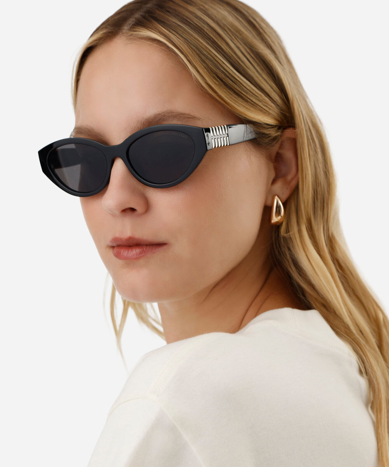 óculos de sol feminino oval de acetato triton preto